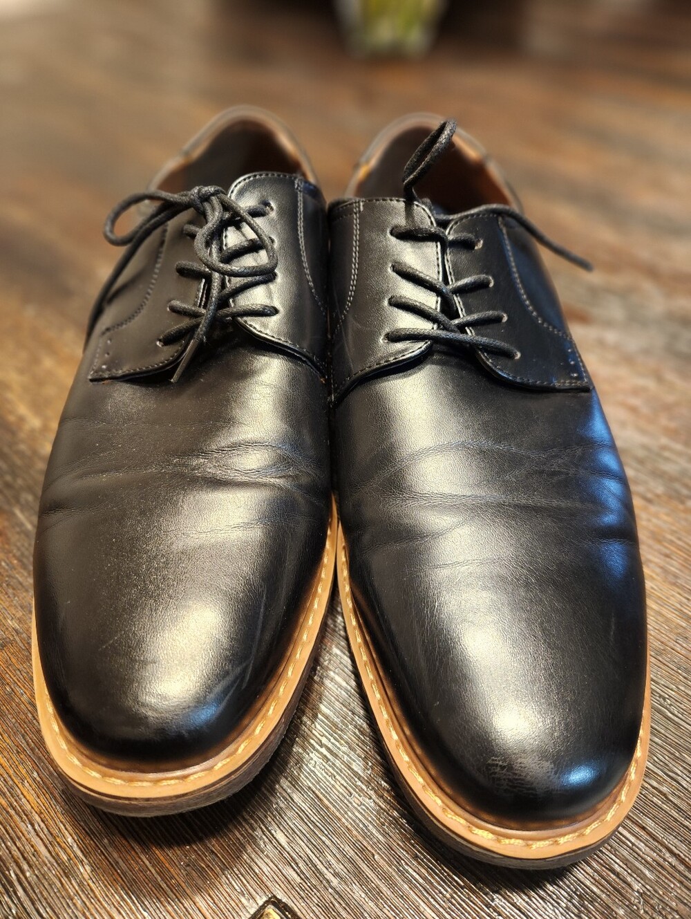 Nunn Bush Black Leather Derby Shoes with Tan Welt